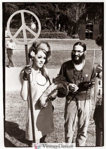 1967 festival outfit- mod shift dress with handmade headband