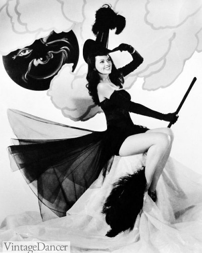 Sexy Vintage Witch Costume