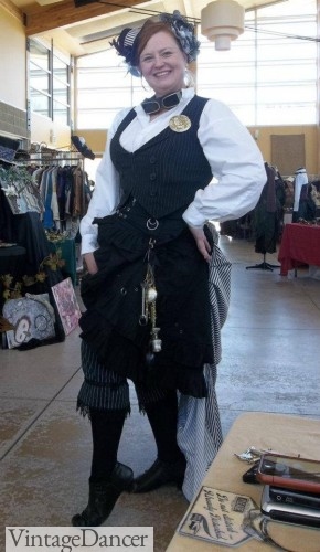 Seampunk costumes stripes