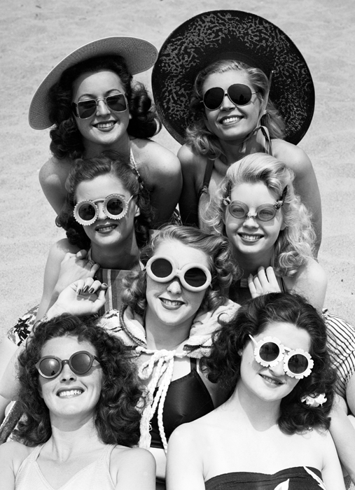 1940s Hollywood stars in sunglassses