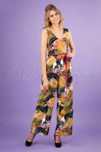 Jumpsuits or palazzo pants are great for vacationing outfits