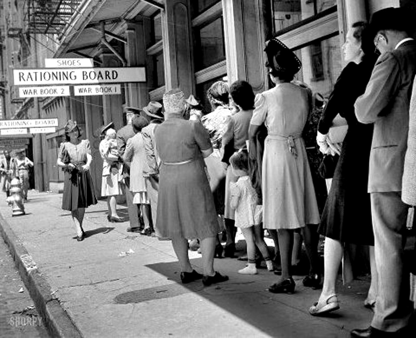 1940s Fashion History for Women and Men