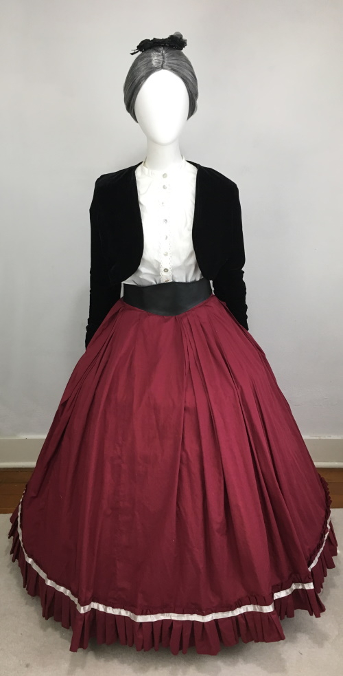 Make an Easy Victorian Costume Dress with a Skirt and Blouse