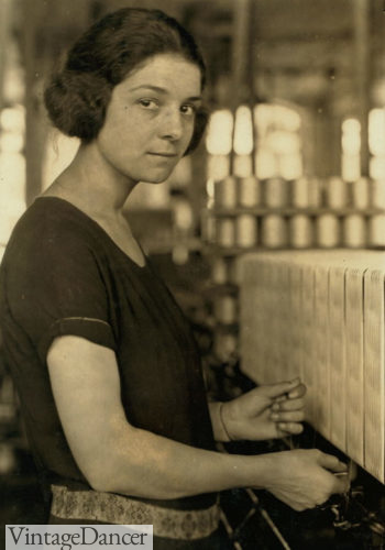 1920s working girl fashion, 1924 silk mill working woman