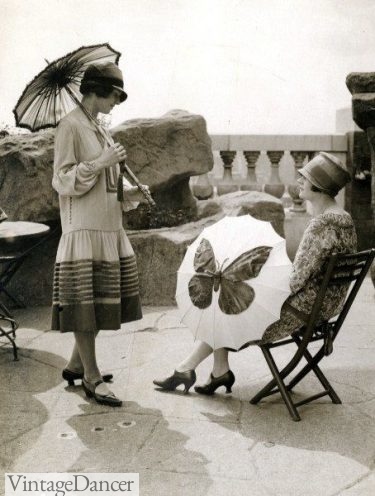 Vintage Lace Umbrella Parasol - Apricot Wedding Bridal Photo Prop 1920s Party