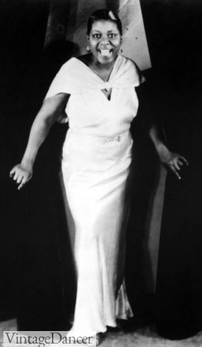 1938 Bessie Smith was famous for her voice and fashion for full figured ladies 1930s evening gown plus sizes