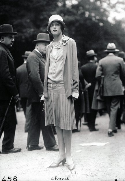 1920s chanel skirt dress suit
