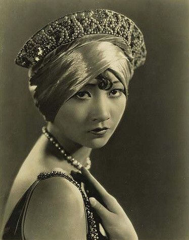 1920s hair accessories Chinese, A turban and crown worn together