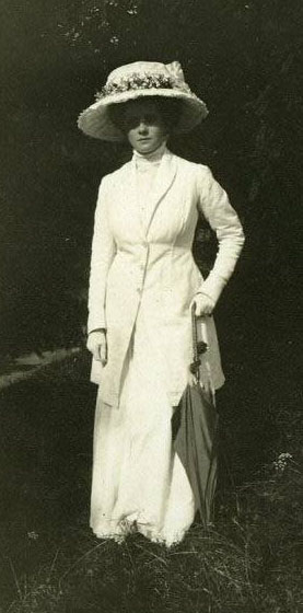 About 1910, a white summer suit