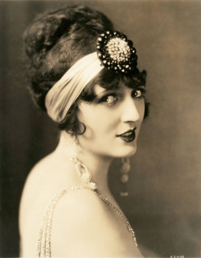 1920s Headband, Headpiece & Hair Accessory Styles