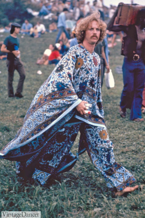 Hippie Man Robes 495x745 