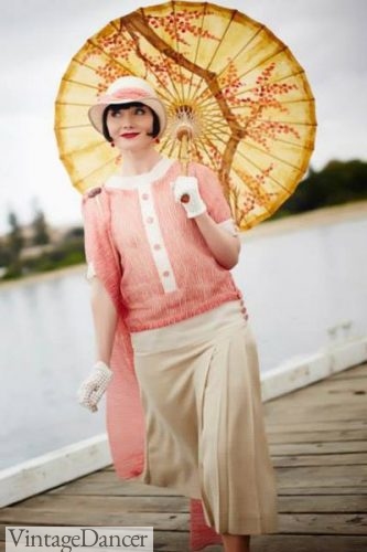 1920s Miss Fisher (Murder Mysteries) carrying a Japanese paper parasol